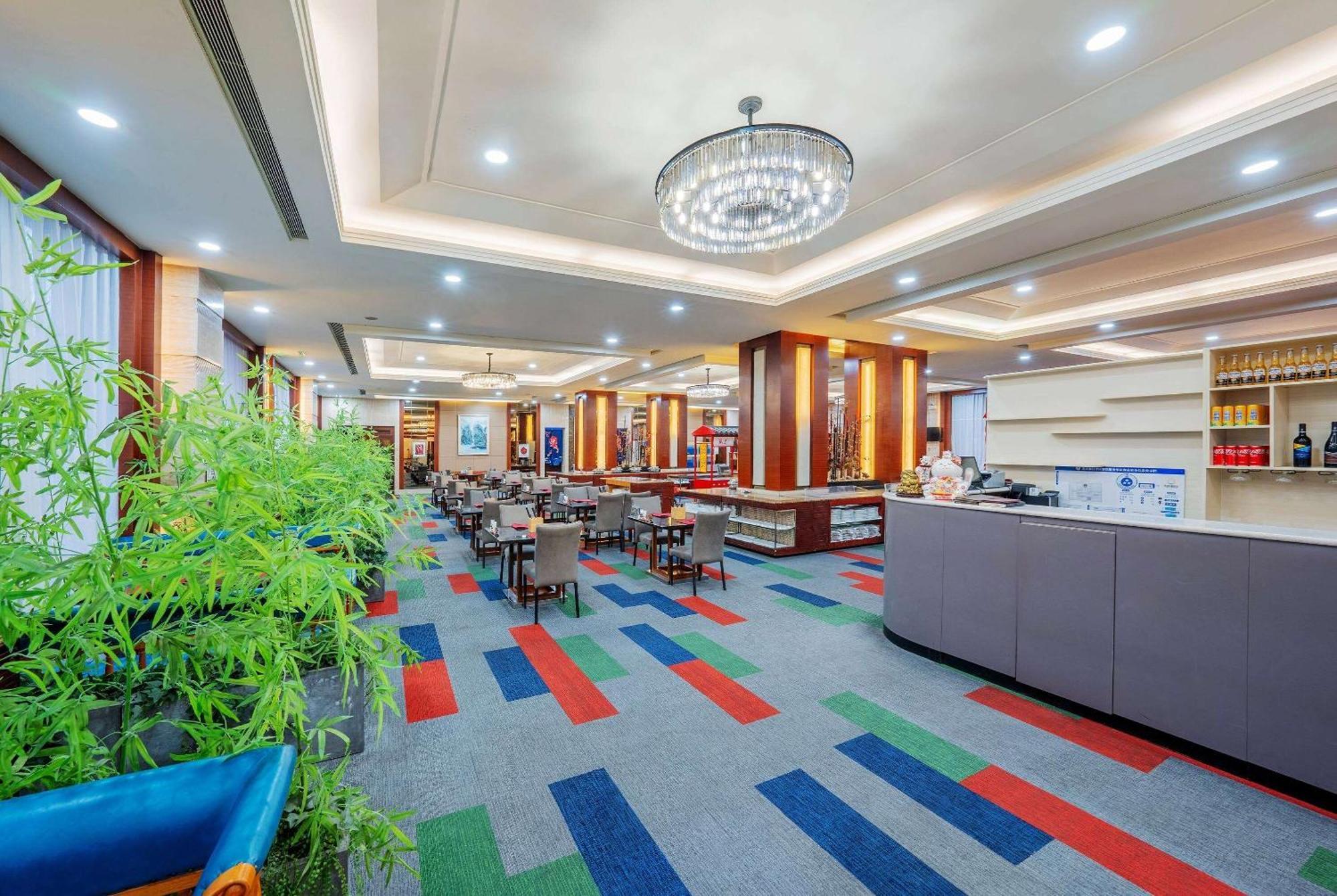 Ramada Beijing North Hotel Changping Bagian luar foto