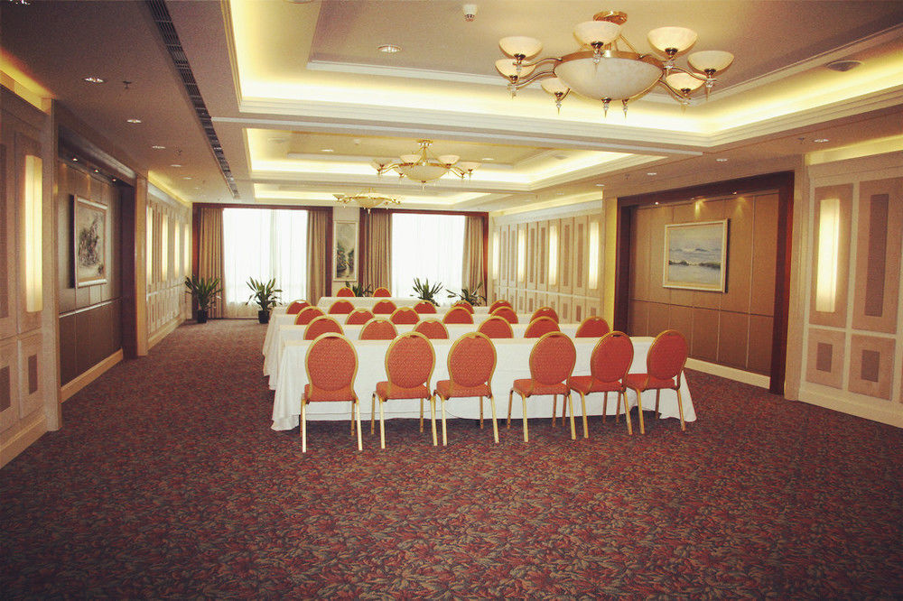 Ramada Beijing North Hotel Changping Bagian luar foto