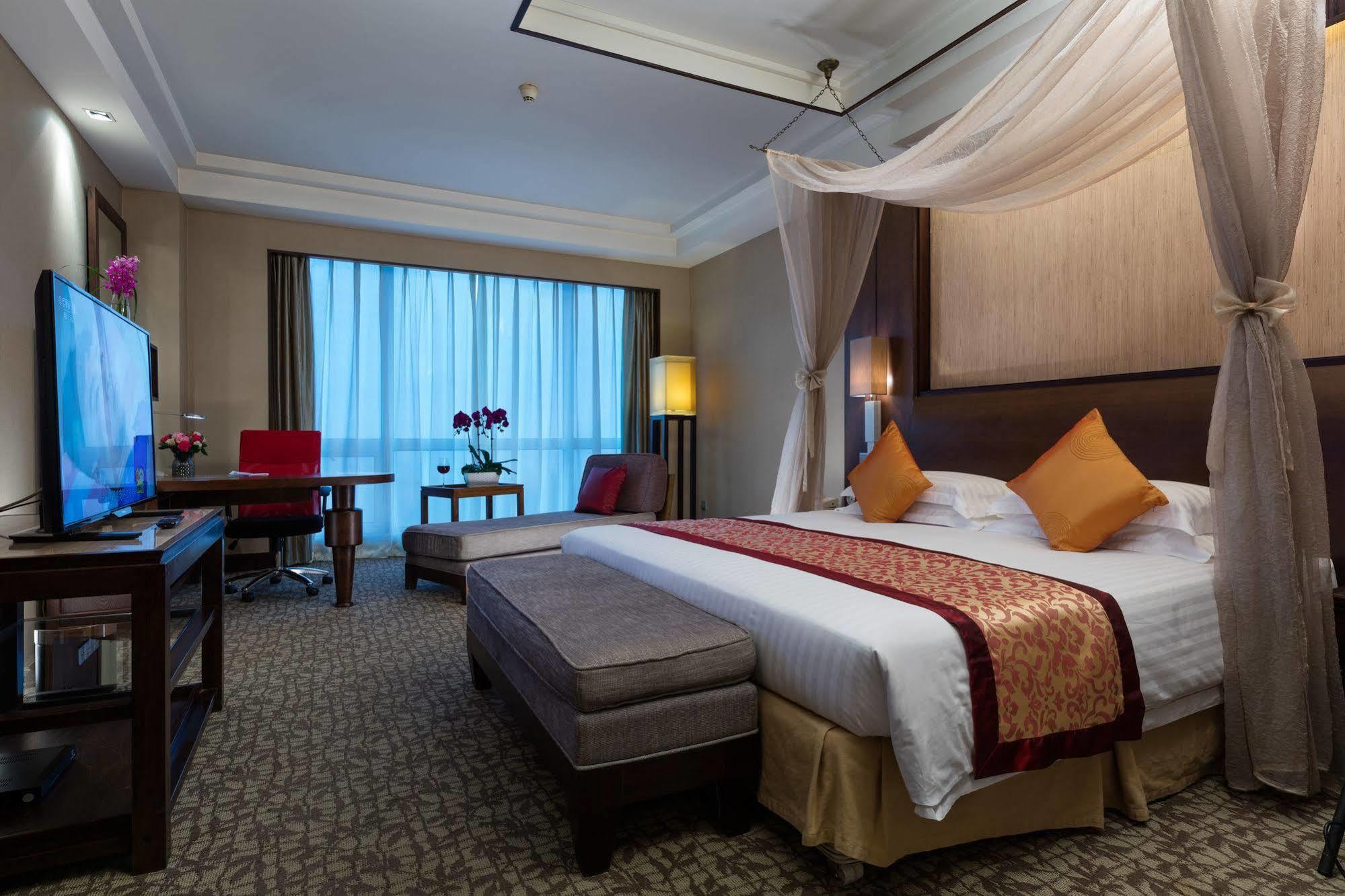 Ramada Beijing North Hotel Changping Bagian luar foto