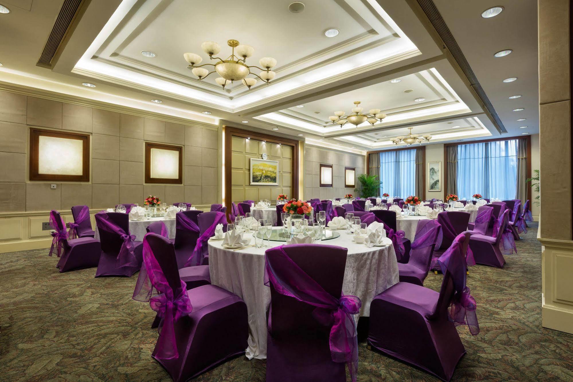 Ramada Beijing North Hotel Changping Bagian luar foto