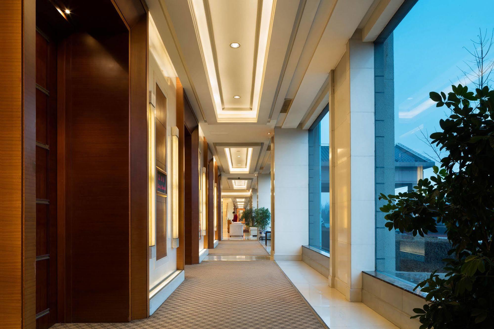 Ramada Beijing North Hotel Changping Bagian luar foto